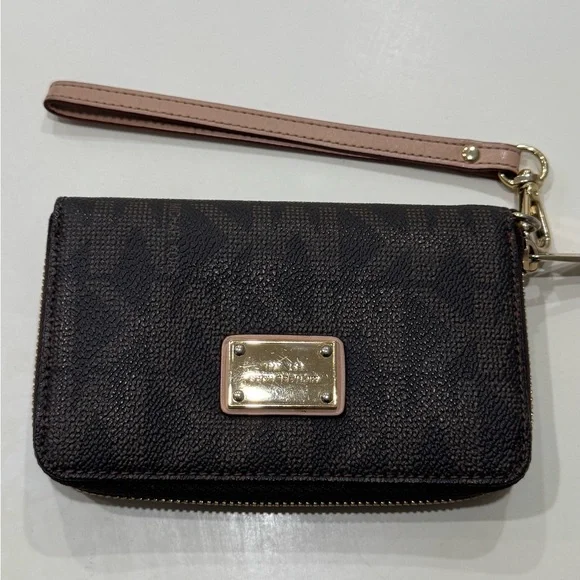 Michael Kors Monogram Wallet - Picture 6 of 13